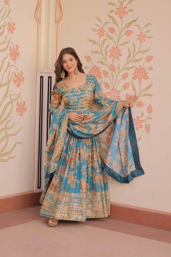 Gown silk - Image 2