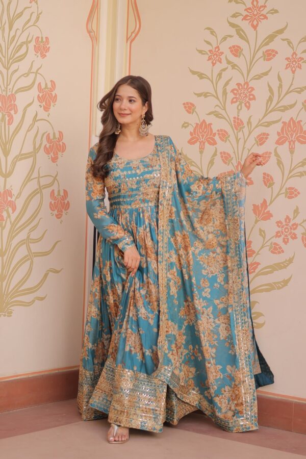 Gown silk - Image 18
