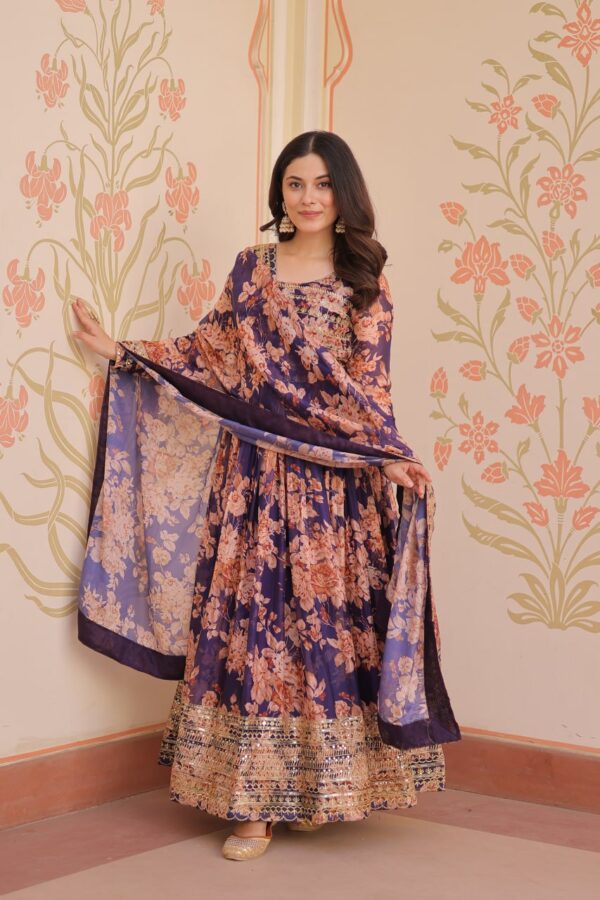 Gown silk - Image 12