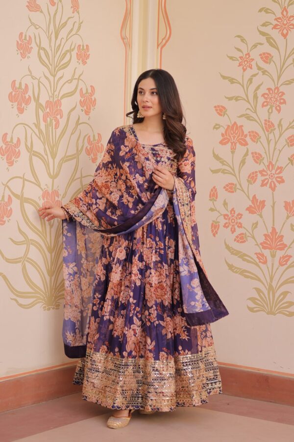 Gown silk - Image 11