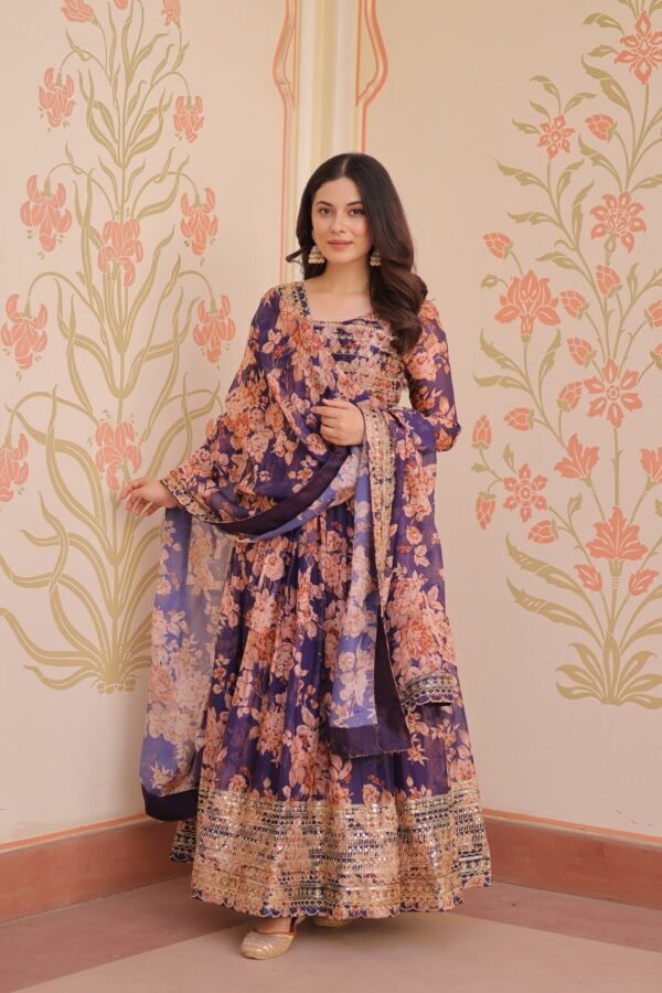 Gown silk - Image 10