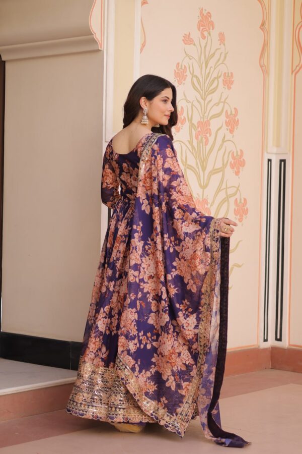 Gown silk - Image 6